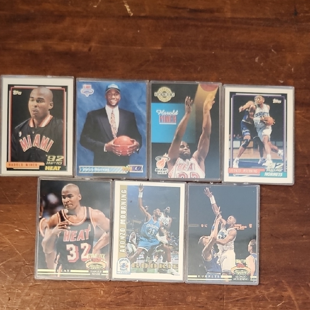 Vintage 1992 Tops Basketball Trading Card Collection in Cardsavers